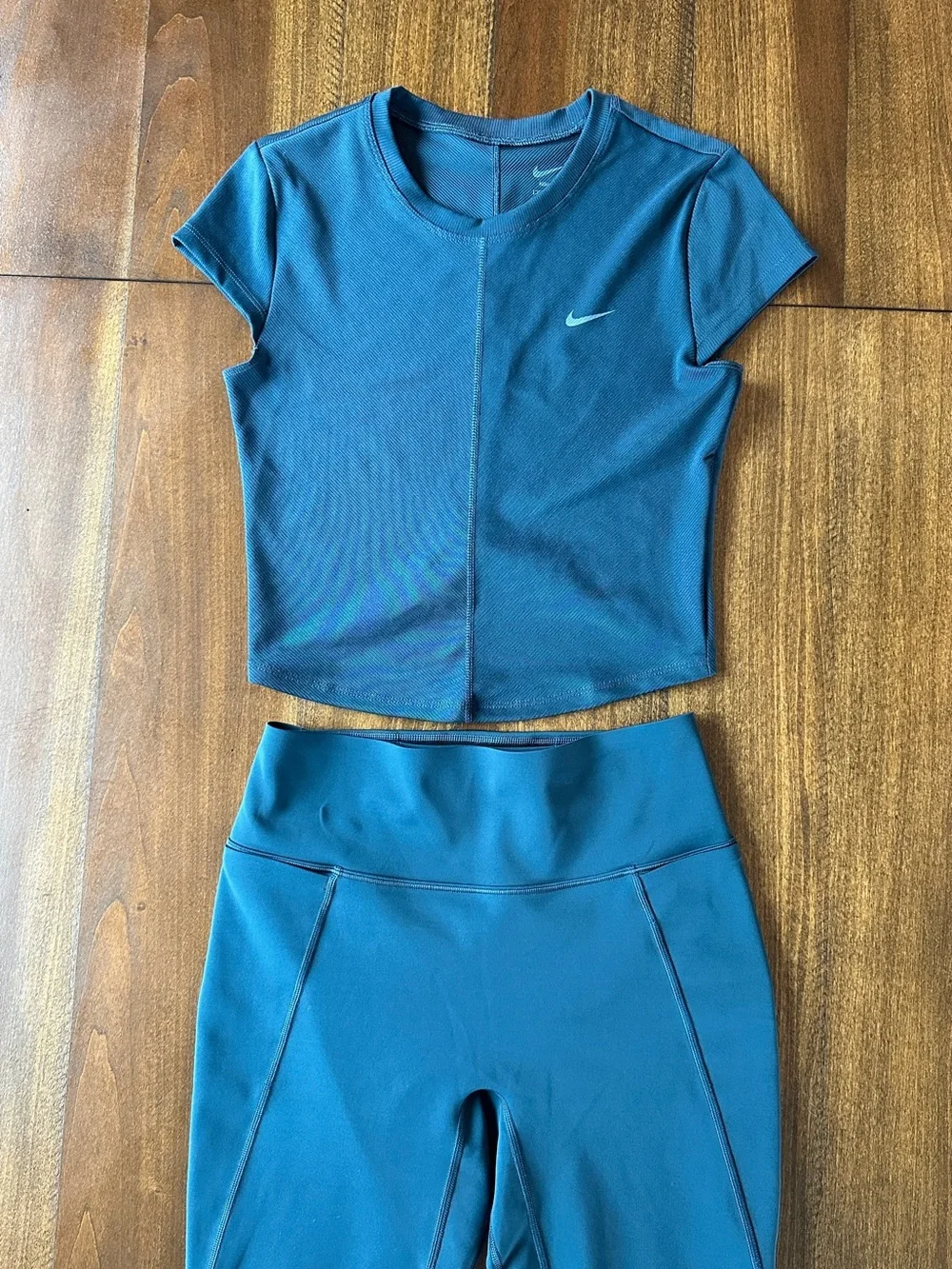 Nike Women’s Workout Set Size Small Teal Blue